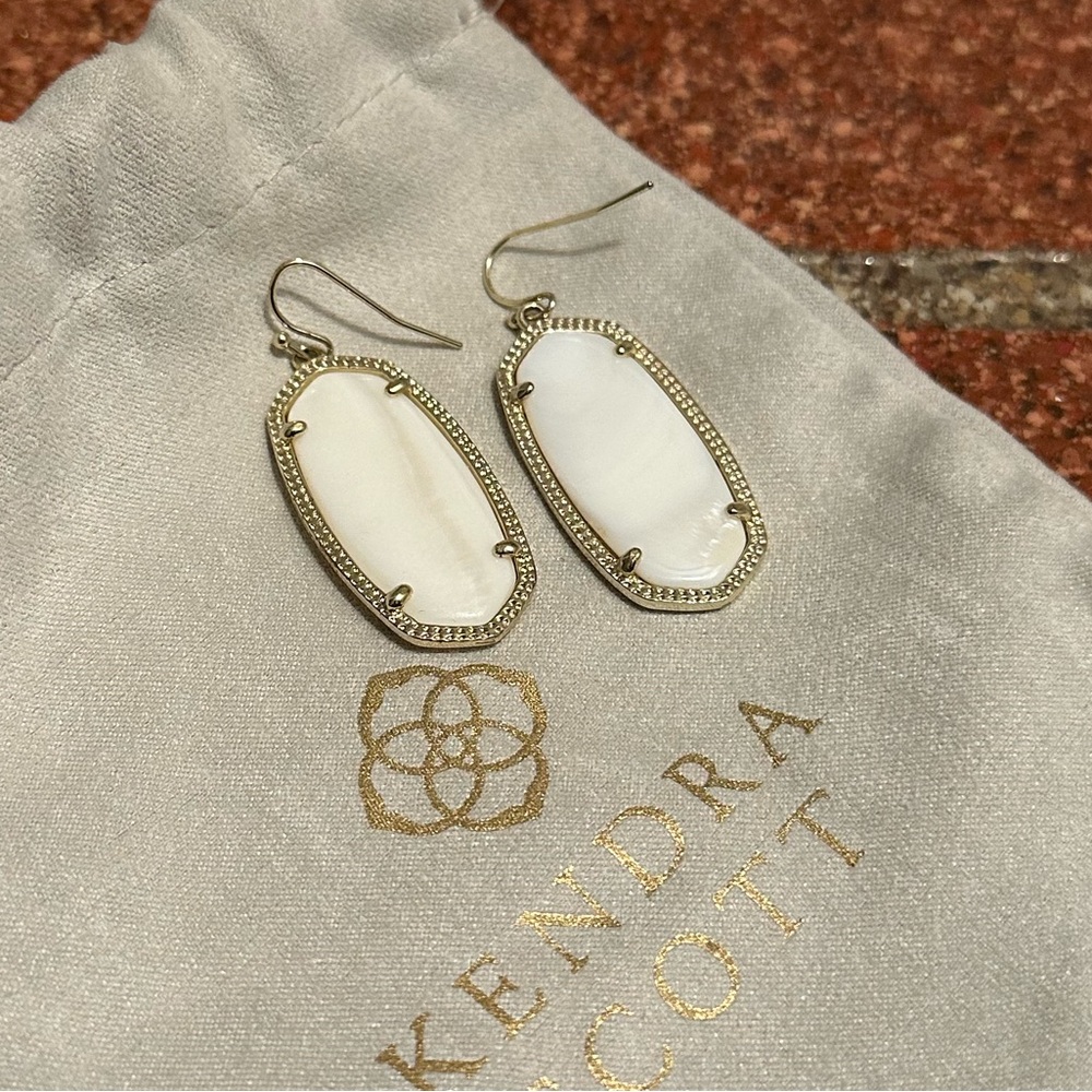 Kendra Scott white and gold drop earrings